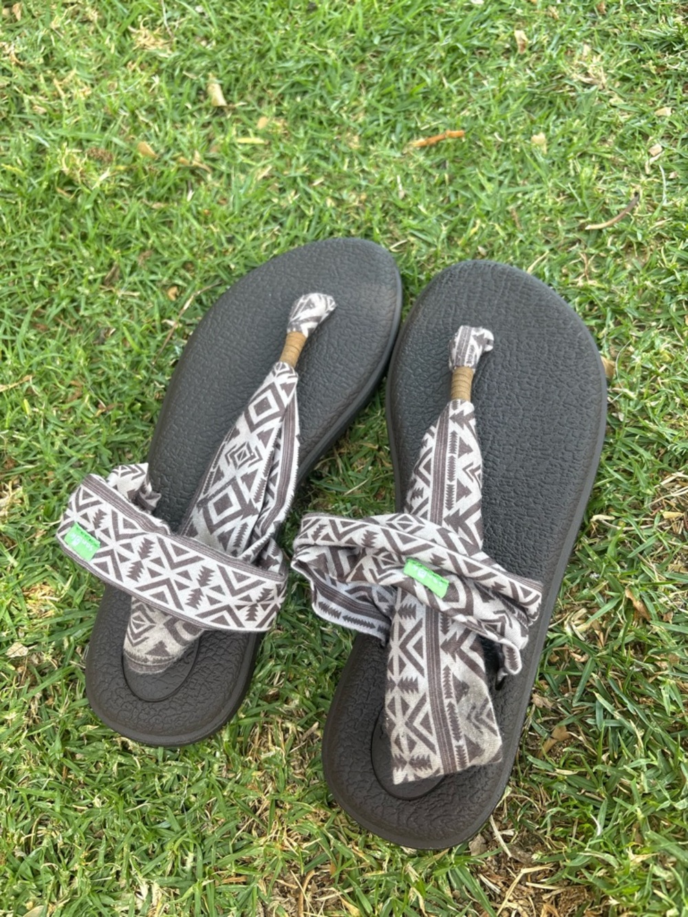 Sanuk Gray Geometric Fabric Slide